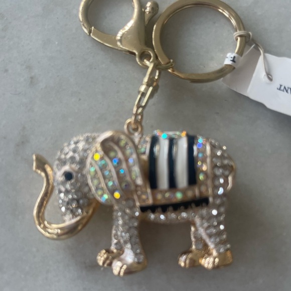 ELEPHANT ENCRUSTED CRYSTAL BAG CHARM AND KEY CHAIN! New - Picture 1 of 3